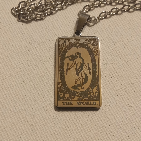 Tarot card THE WORLD stainless steel necklace - Picture 4 of 7